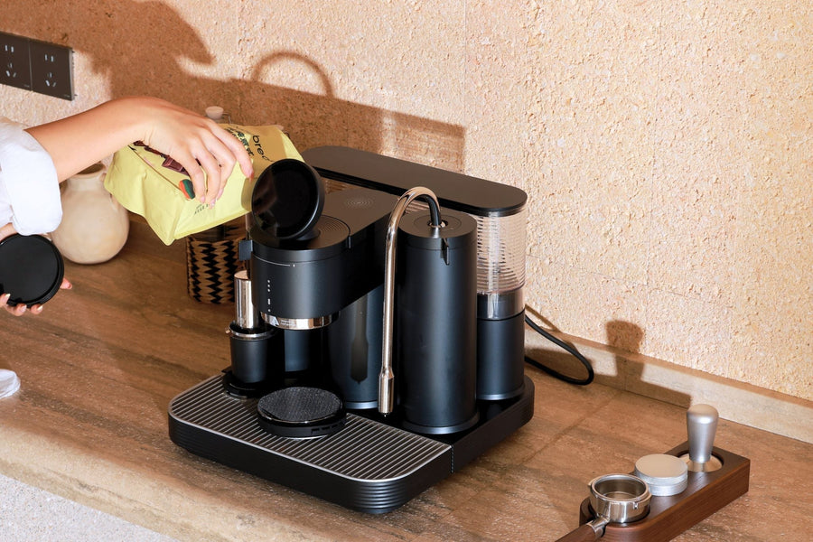 Integrated espresso grinder system for professional-grade coffee extraction.