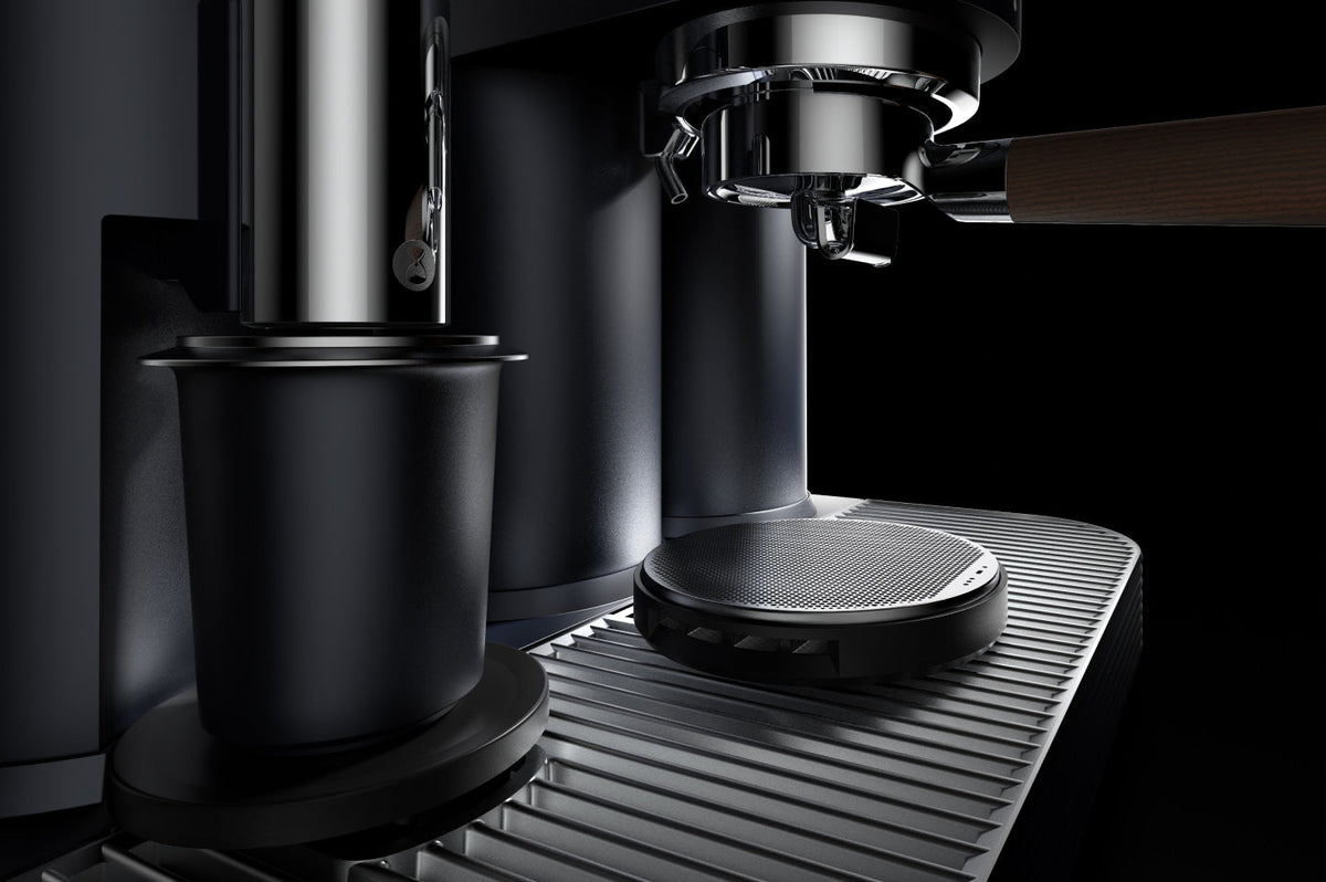 Latte Art Milk Without Thermometer Readings: Visual and Touch Cue Limits