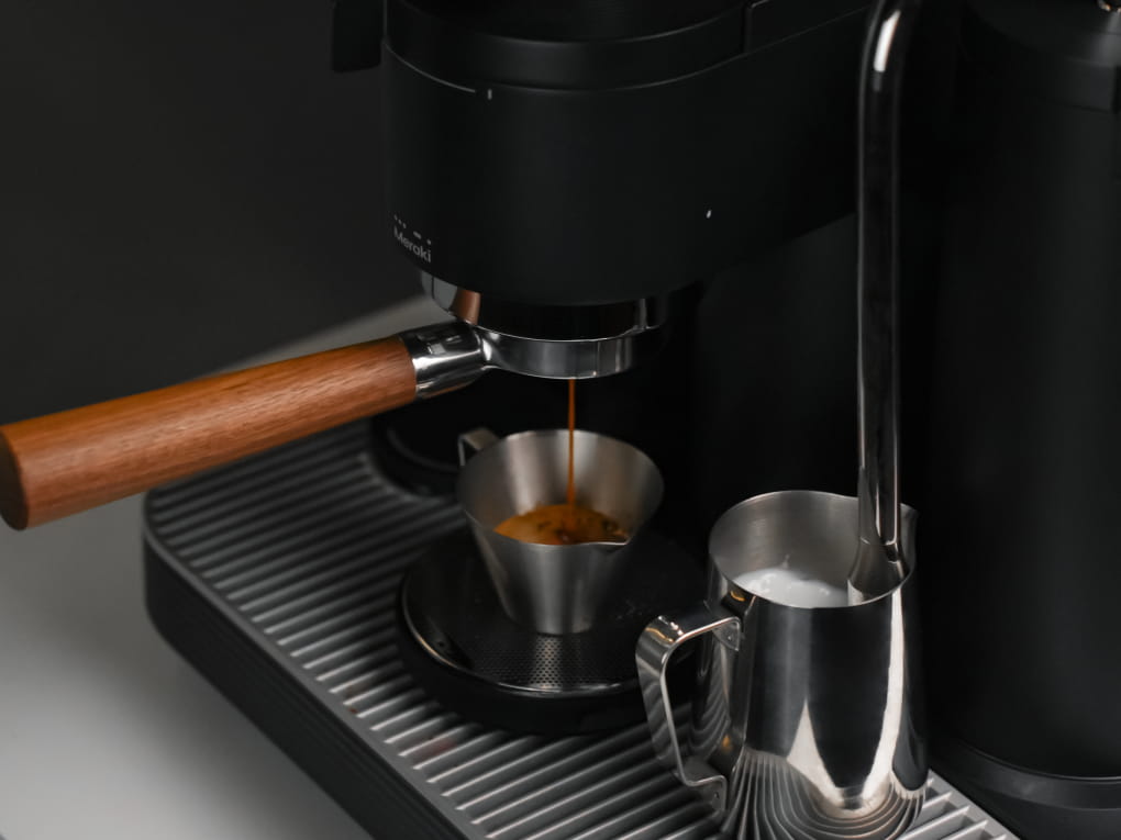 Meraki dual-boiler espresso system for simultaneous brewing and steaming